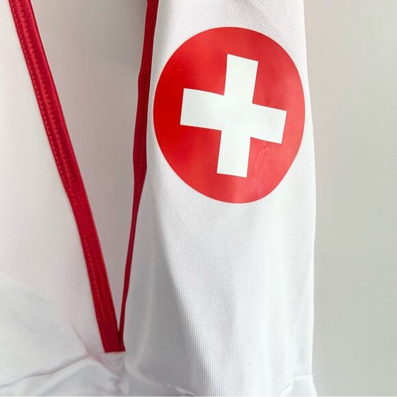 Nurse Costume Dress White and Red Halter Style Halloween Size S/M - Picture 2 of 6